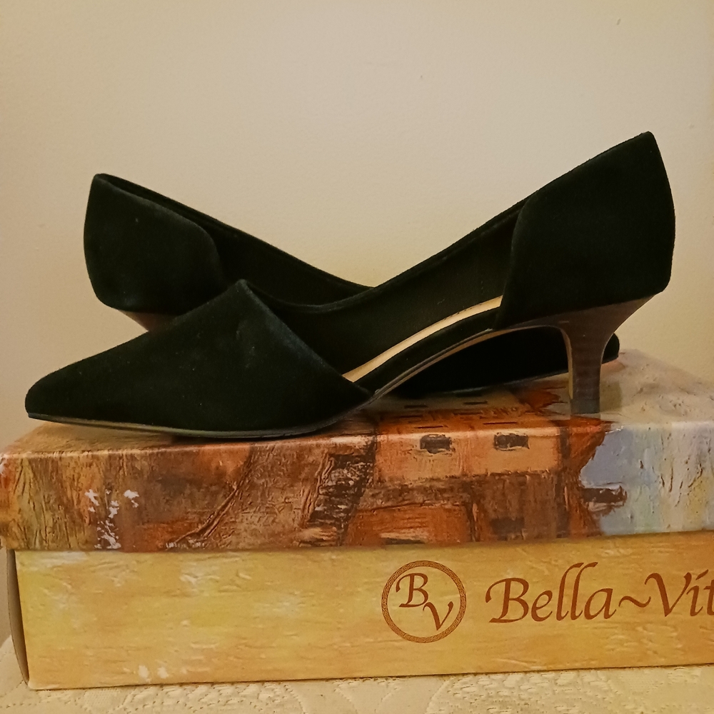 Bella Vita Women's Black Pumps
